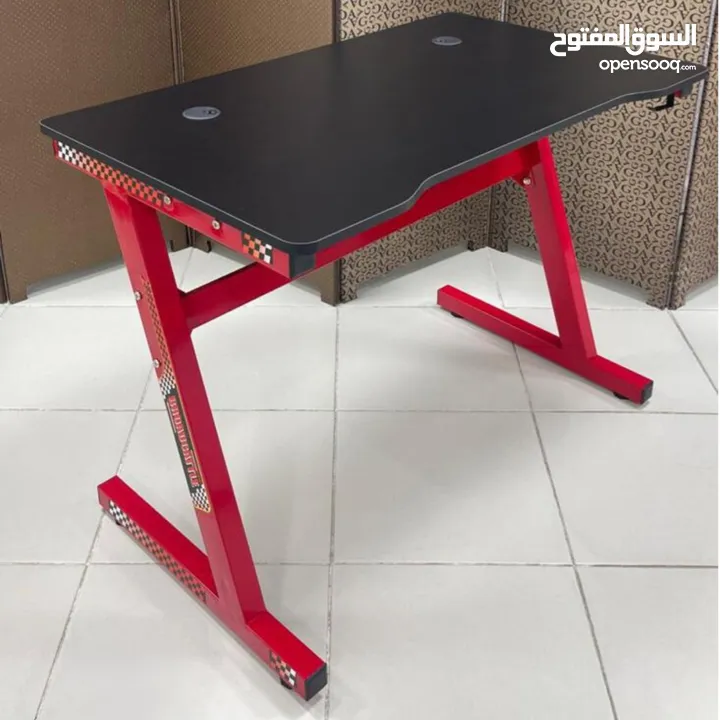 مستمرين بالعروض طاوله جيمنج من GAMING Desk + باد ماوس حجم كبير ب 70 JD فقط