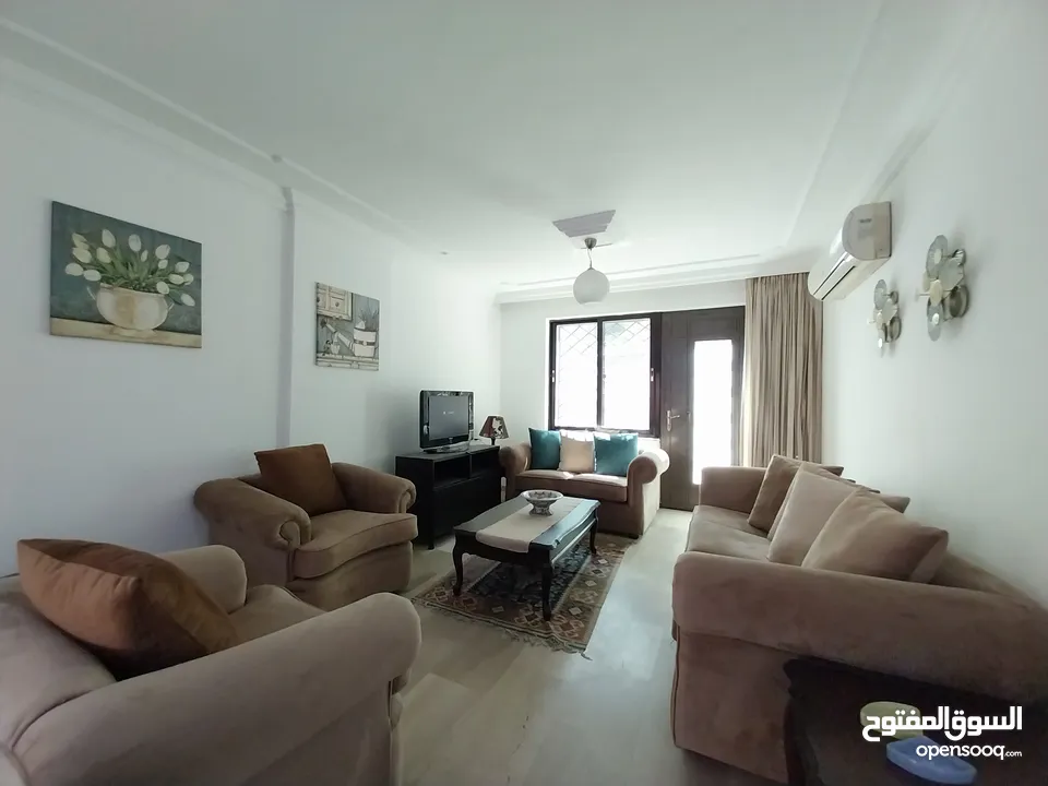 شقة للايجار في جبل عمان  ( Property 34948 ) سنوي فقط