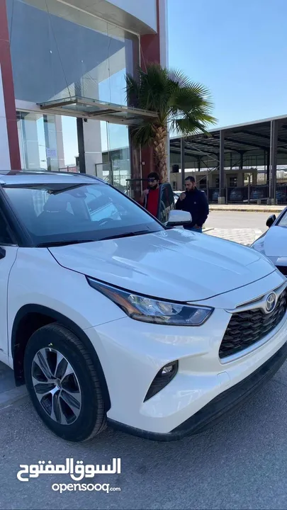 TOYOTA Highlander Hybrid XLE 2020