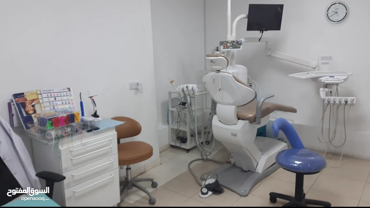عيادة اسنان مركز طبي للبيع