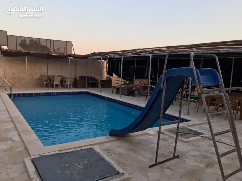شاليهات استثمارية مميزة جدا عدد2 للبيع بسعر مغري جدا للبيع المستعجل منطقة الغور