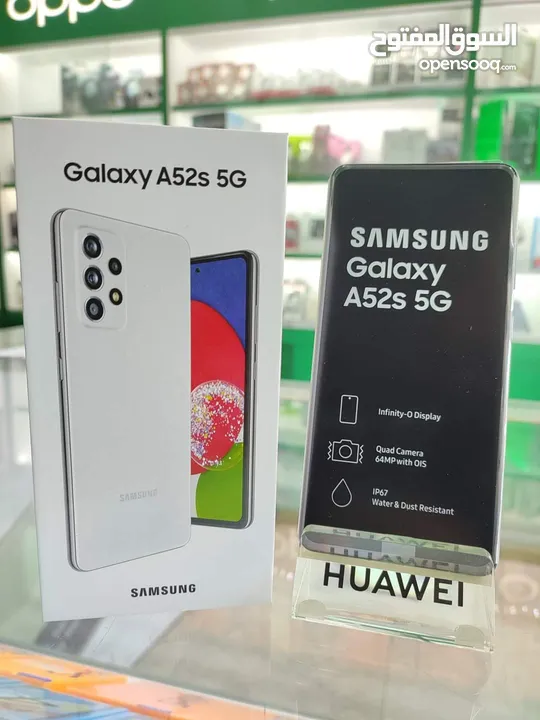 جهاز ما شاء الله Samsung A52s 5G جيجا 256 أغراضة والكرتونه الأصلية متوفر توصيل وهدية