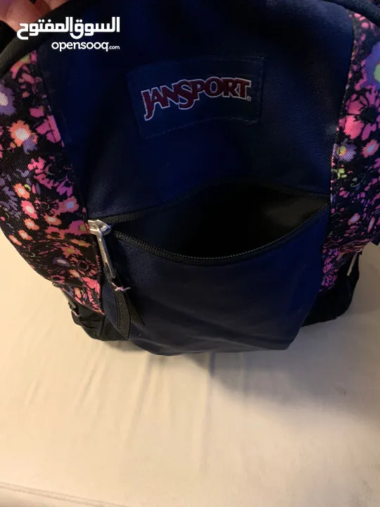 حقيبه مدرسيه jansport  اصلية بسعر خيالي