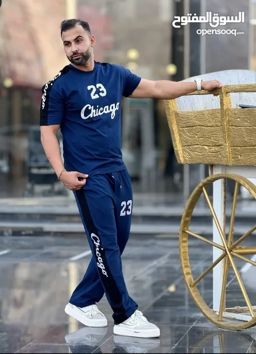 ملابس عصريه