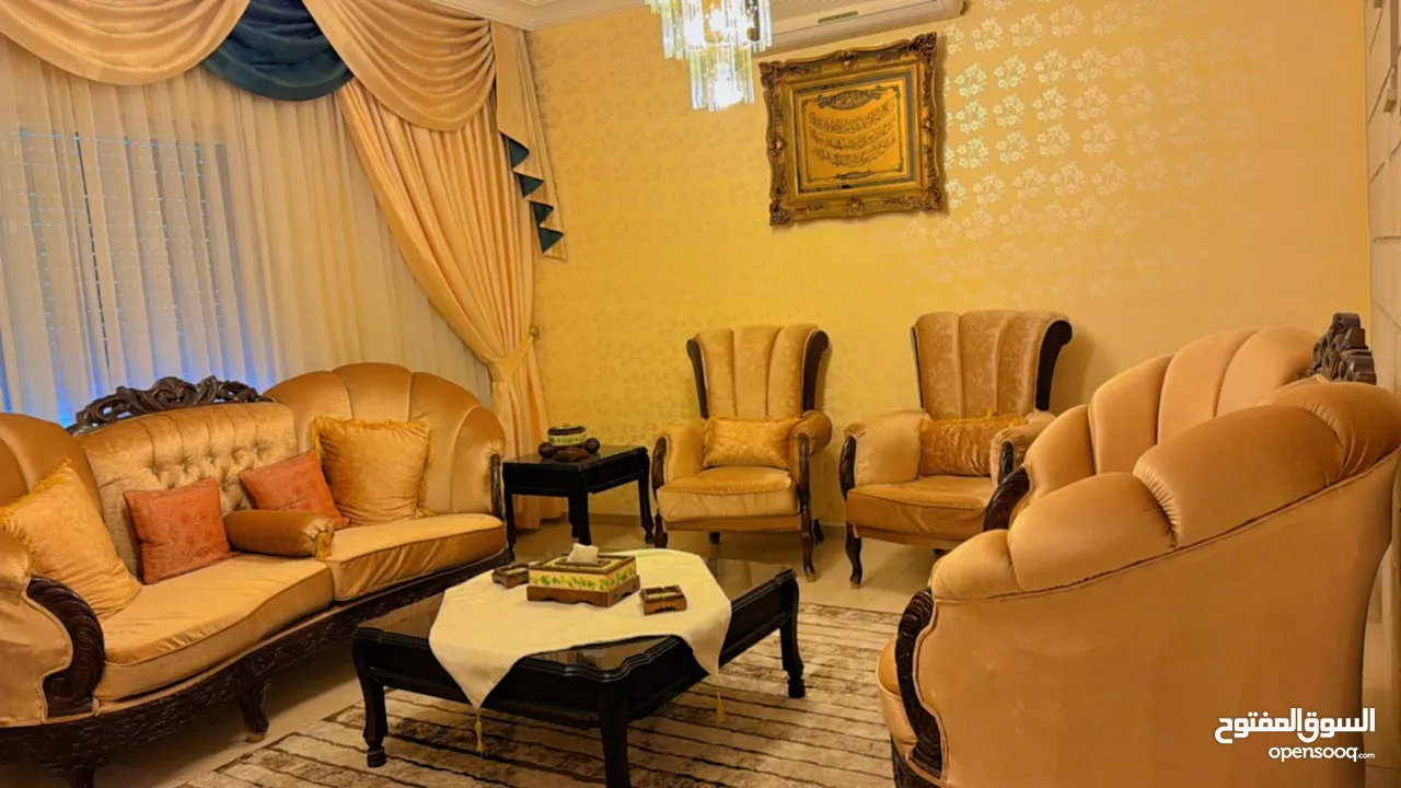 شقة مع اثاث
