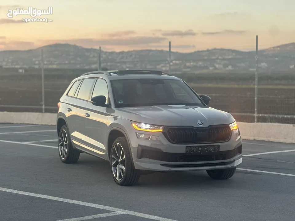 سكودا كودياك Sport Line  فل الفل فتحة سقف بانوراما 200 حصان  4x4- /2022  دفع رباعي 6+1