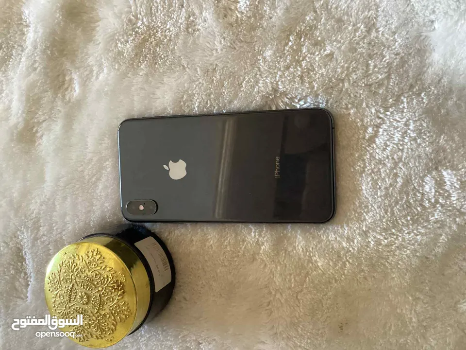 ايفون xs max وكاله مش مفتوح بالمره