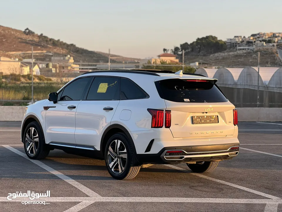 كايا سورينتو /2022 فل الفل  فتحة سقف بانوراما  4x4 ///240Hp بنزين + كهرباء  ( Haybrid) 1600cc