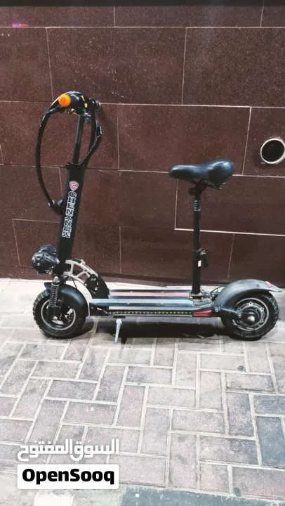 اسكوتر كهروبائي