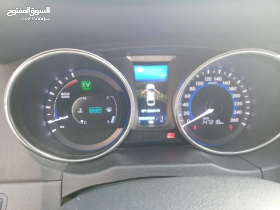 هونداي سوناتا 2015 7 جيد ولا نقرة السيارة نظيفة ماشية 164000 فل كامل عدا الفتحة  العنوان طبربور