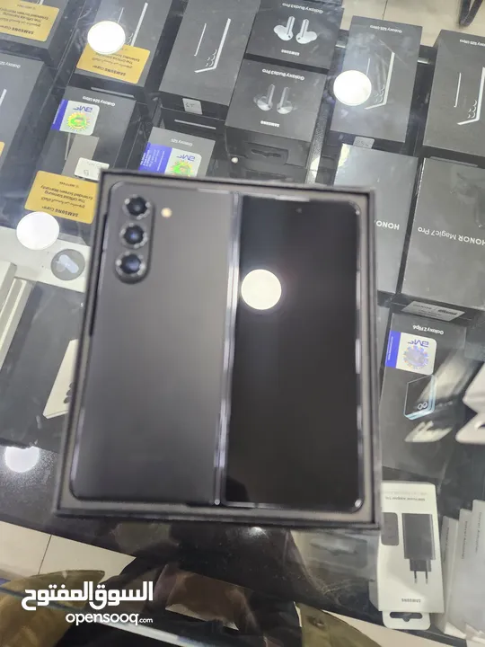 Samsung Z fold 5 256GB   بسعر مميز
