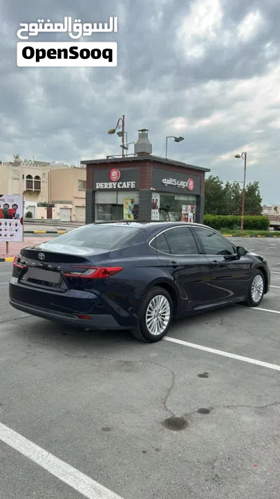 تويوتا كامري Le ، 2025 للبيع ( حالة الوكالة ) .
