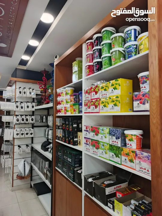 محل للبيع في المصايف – على الشارع الرئيسي المساحة: 60 متر مربع- المحل شغّال حالياً في بيع الدخان