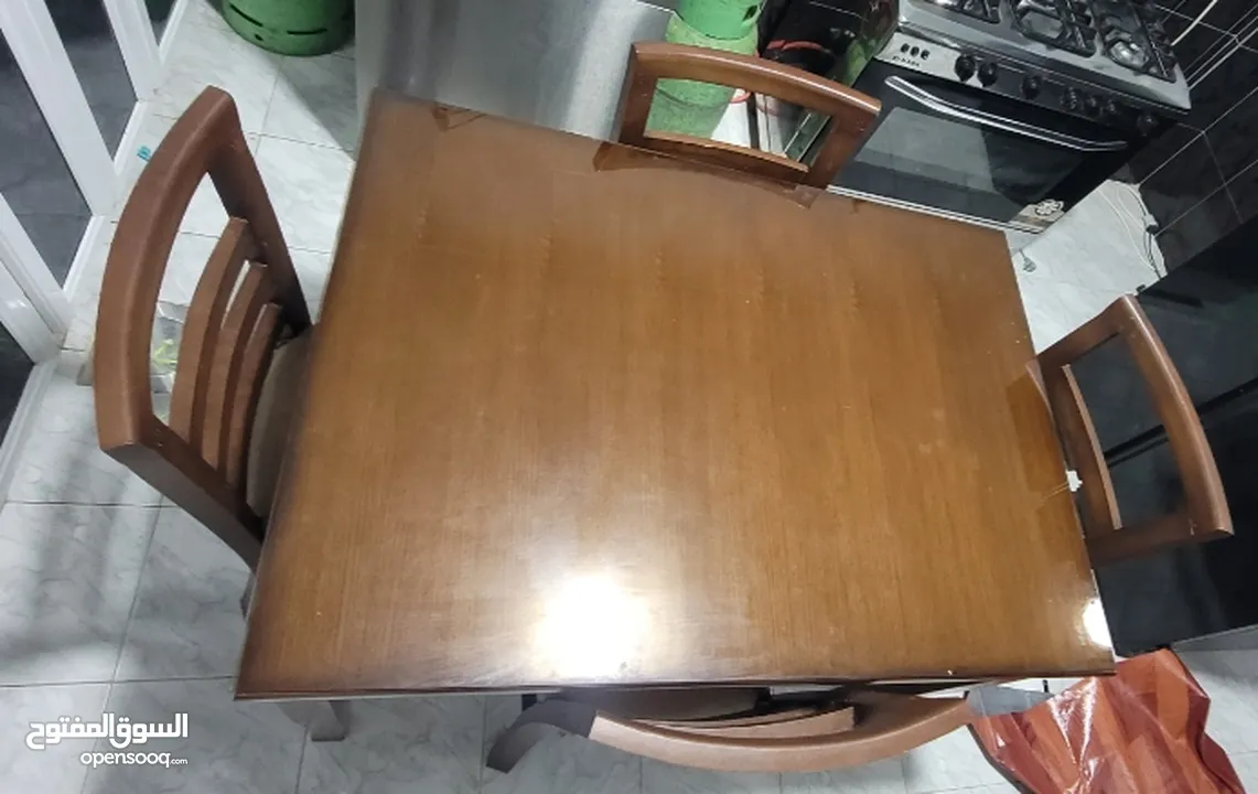 جلاي سامسونج شبه جديد مع طاوله سفره