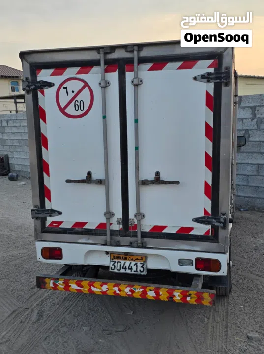 للبيع بيك اب ثلاجة نوع سي ام سي