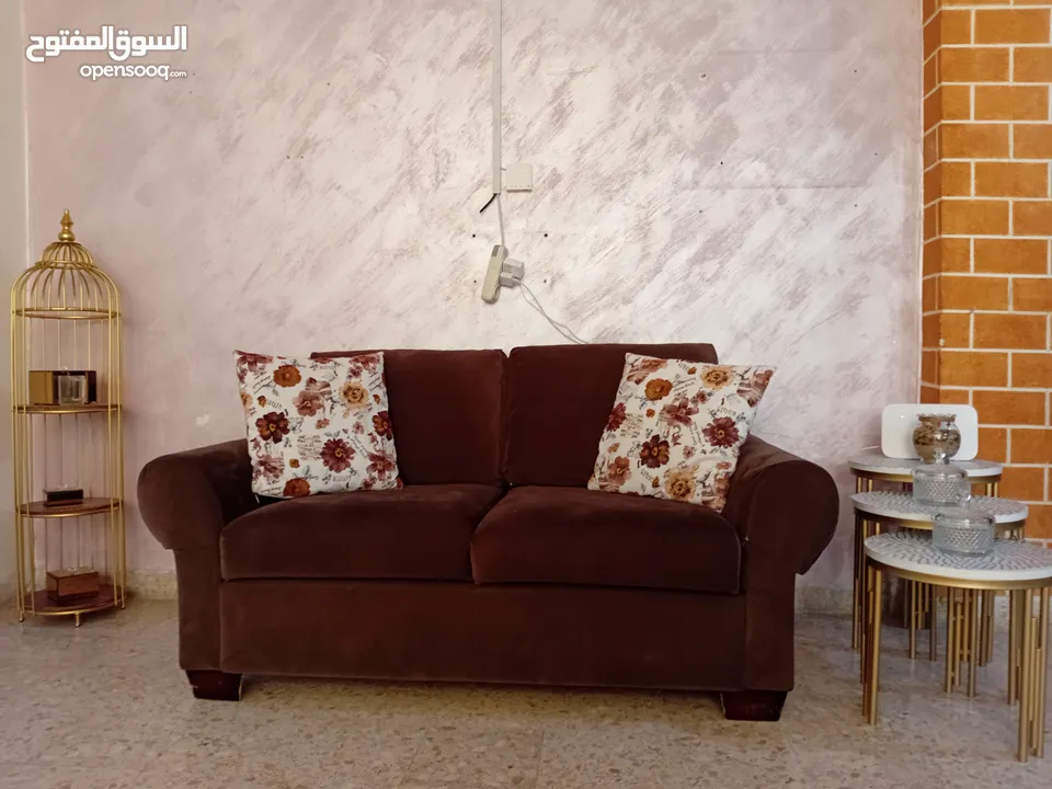 عفش بيت بالكامل للبيع بحالة ممتازة جدآ لداعي السفر