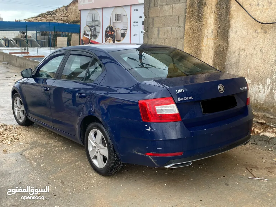 سيارة بحالة ممتازة استعمال شخصي