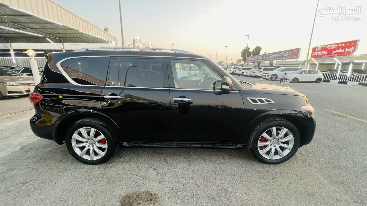 Infiniti QX56 4/4