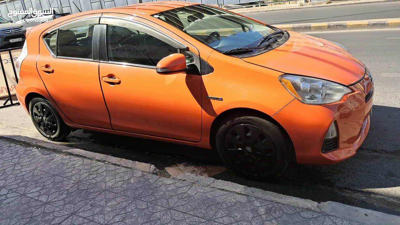 سيارة بريوس سي 2012 - Prius C  بحالة ممتازة 4 جيد
