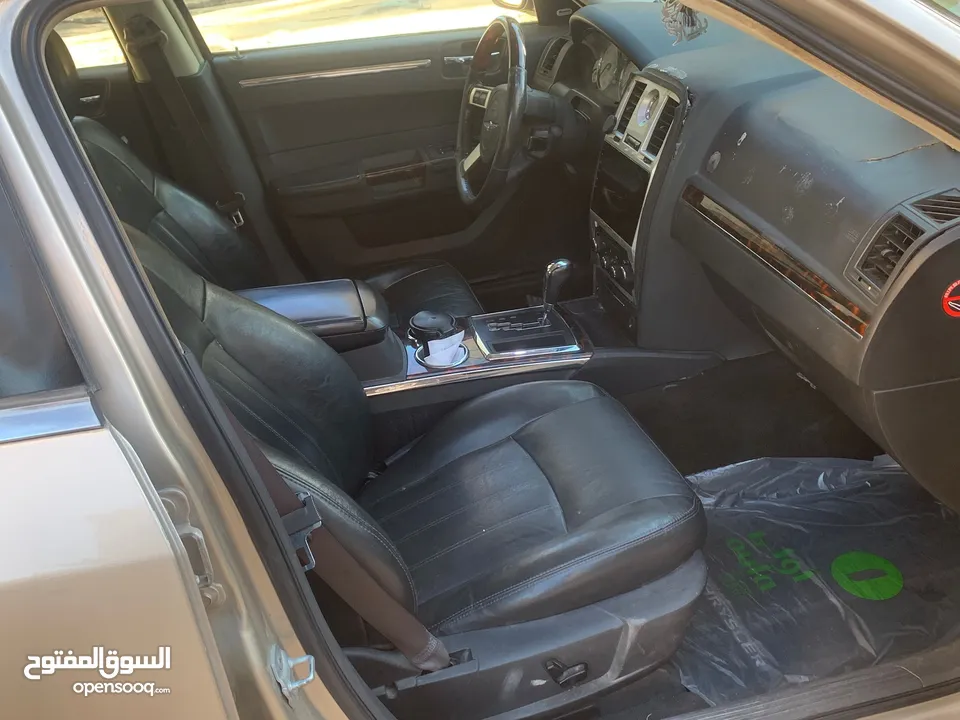 كرايسلر  C300 SRT