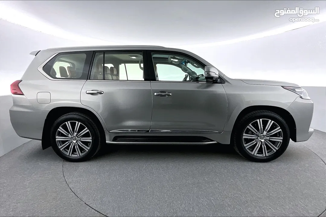 2017 Lexus LX570 Platinum  • Big Price Drop • 1 Year free warranty • 359017