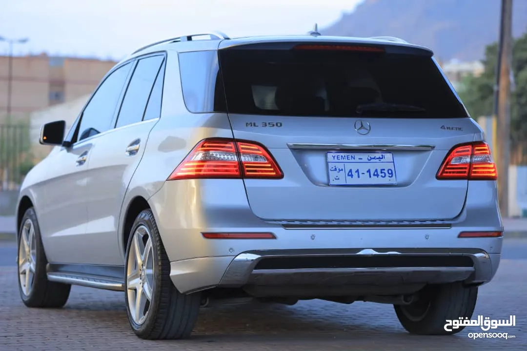 مرسيدس ML350 بنز 2015 فل كامل رقم واحد خمس كيمرات بضاعه جديد ومضمون من اي عيب سليمة ارباجات