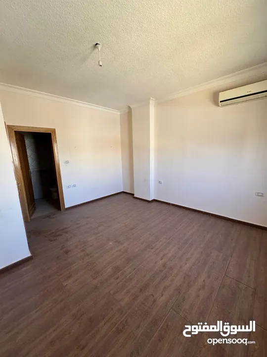 Modern 3-Bedroom Apartment  150 sqm  Master Suite, 3 Baths  Prime Location Near Amenities