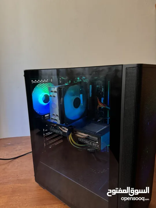 Pc gaming قابل للتفاوض البسيط ...............................