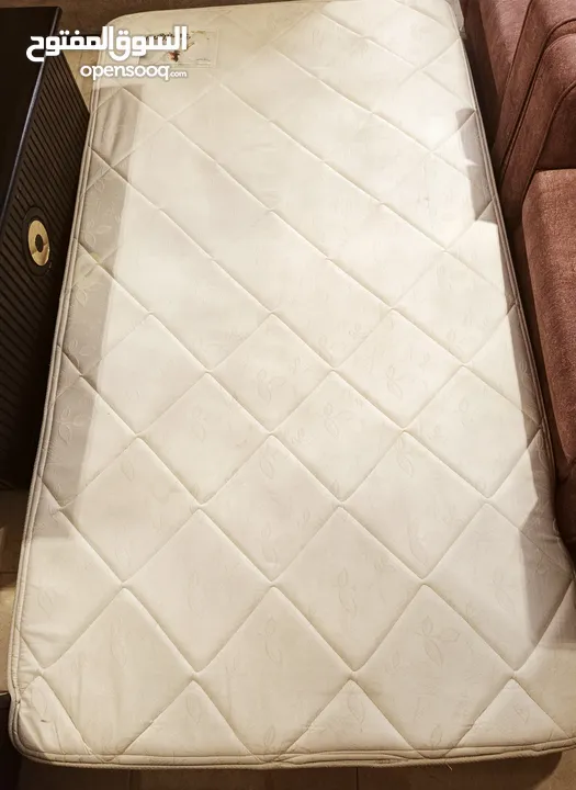 فرشة مفرد ونص زمبركية