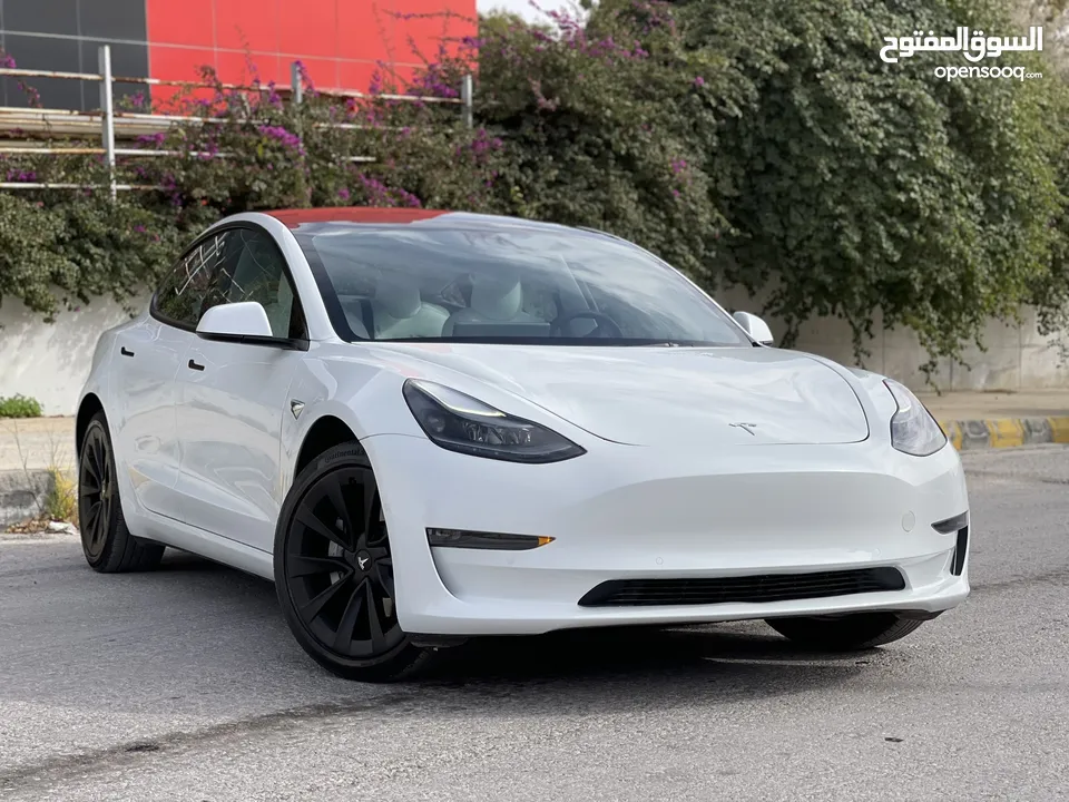 بسعررررر مغرررررري جدا ونهائي //19,900// تيسلا 3 //2022// غرفه ابيض 7جيد ارباك اصلي مودل 3 model 3