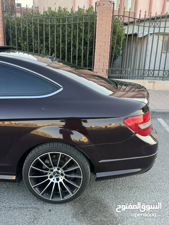 مرسيدس c250 كوبيه 2012 فل مواصفات اللون عنابي