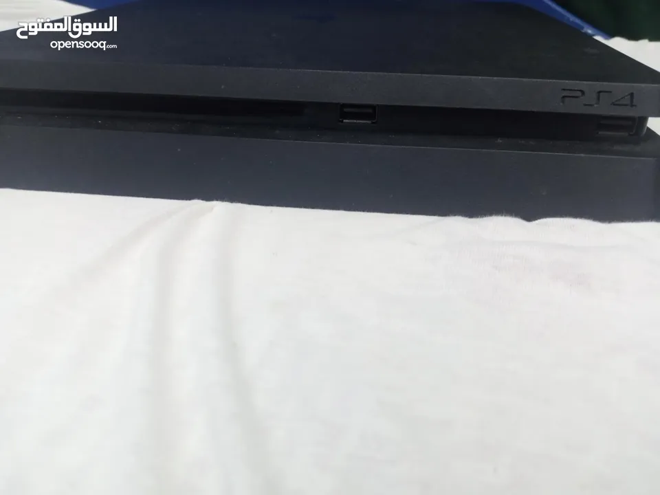 بلايستيشن 4 استعمال خفيف مع شريط جراند 5 بسعر كويس