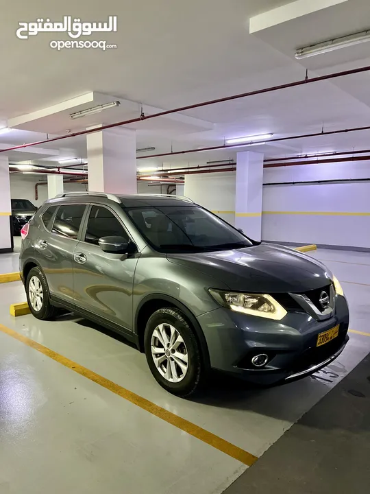 Nissan xtrail for sale  نيسان اكستريل 2015 للبيع بحالة ممتازة بدون حوادث  وكالة عمان  استخدام طبيب