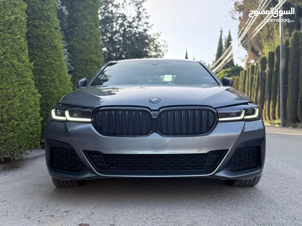 2022 BMW 530e M Sport Black Edition اصلي ... فحص كامل 7 جيد