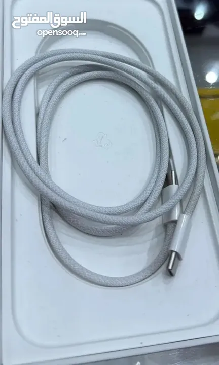 Cable iPhone 16 pro max original for box