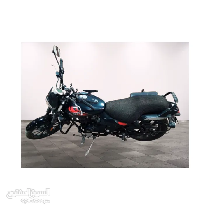 Avenger bajaj 220 2020 model Black like new