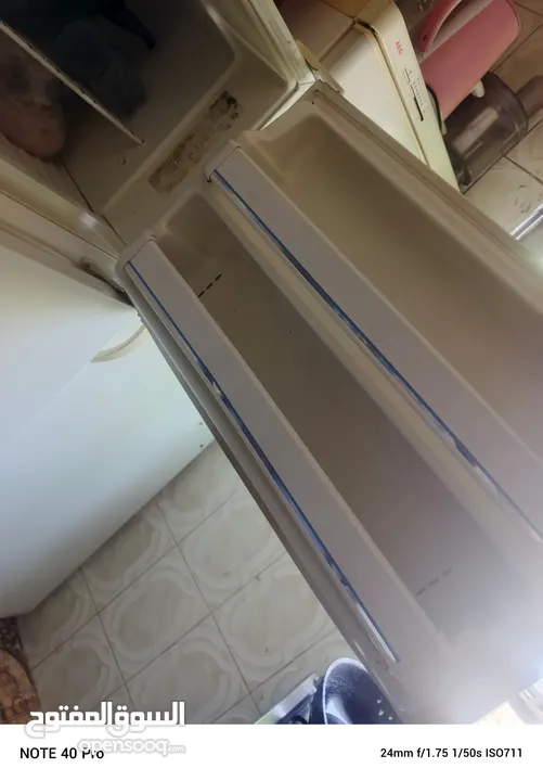 ثلاجه و فريزر مستعمل بحاله جيده