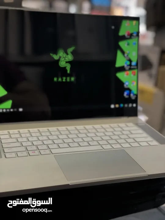 Razer Blade 15 studio  late 2019