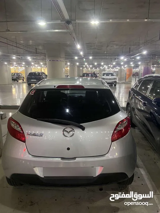 Mazda  2  2015