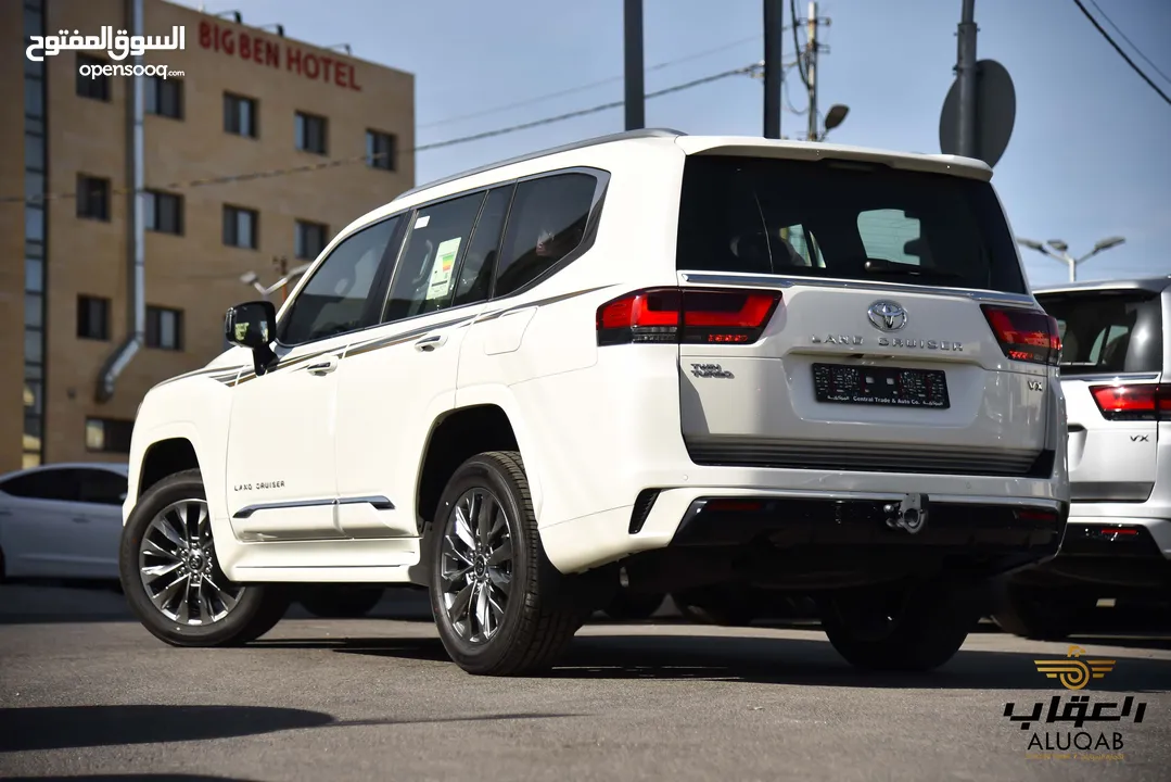 تويوتا لاندكروز VX 2024 لون ابيض عداد زيرو كفالة الشركة