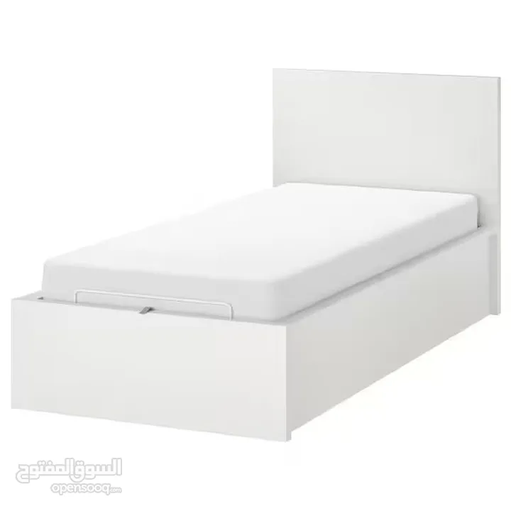 IKEA MALM bed frame/white with mattress and bed sheet.