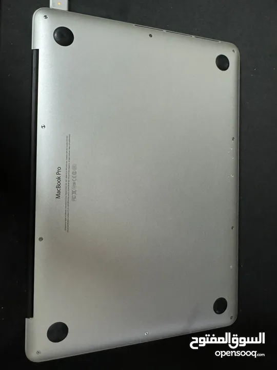 لابتوب ابل 2012	•	المعالج: Intel Core i7 بسرعة 2.9GHz – أداء قوي وسريع