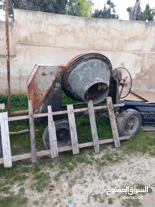 معدات بناء