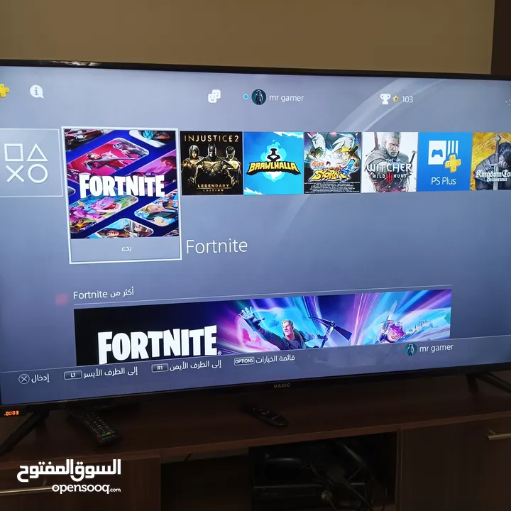 بلايستيشن 4 مع حساب عليه 22 لعبة