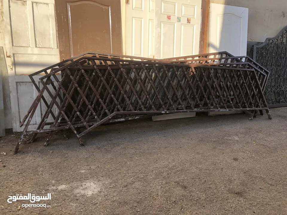 عالم المستعمل  تسليم ابواب و شبابيك على المقاسات