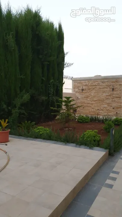فيلا مستقله للبيع دابوق على مساحه ارض دونم و 28 م