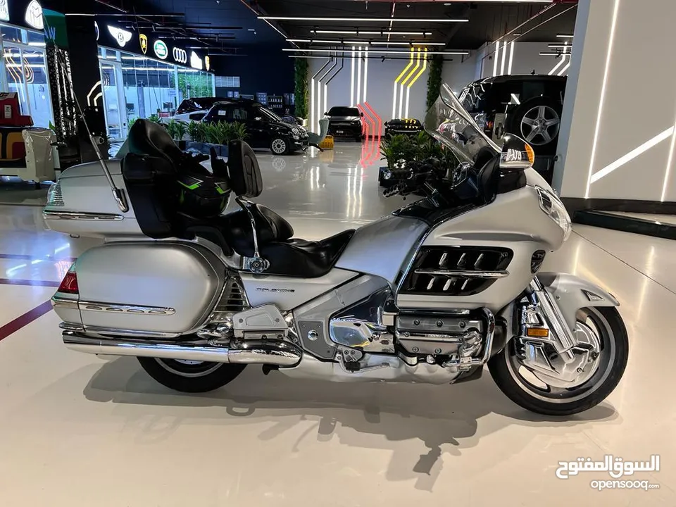 HONDA GOLDWING . 2008 MODEL