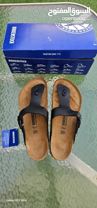 للبيع نعال BIRKENSTOCK مقاس 44 جديد