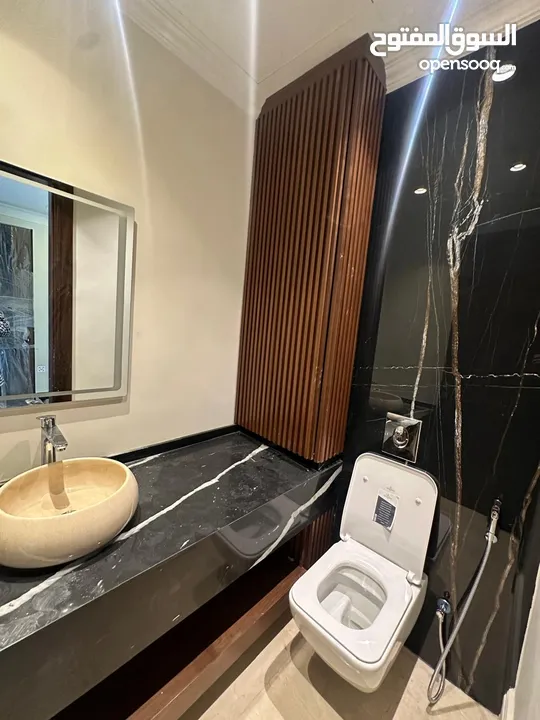 شقة غير مفروشة للايجار في الدوار الرابع ( Property 38214 )-175064072