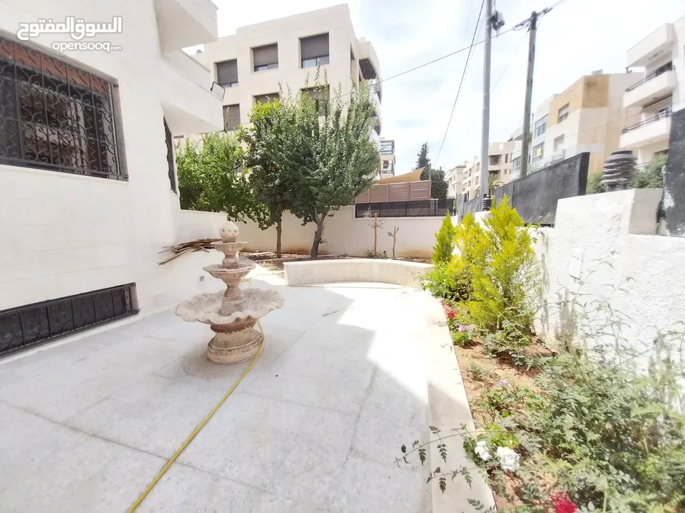 شقة للايجار في منطقة الدوار الرابع  ( Property 32556 ) سنوي فقط